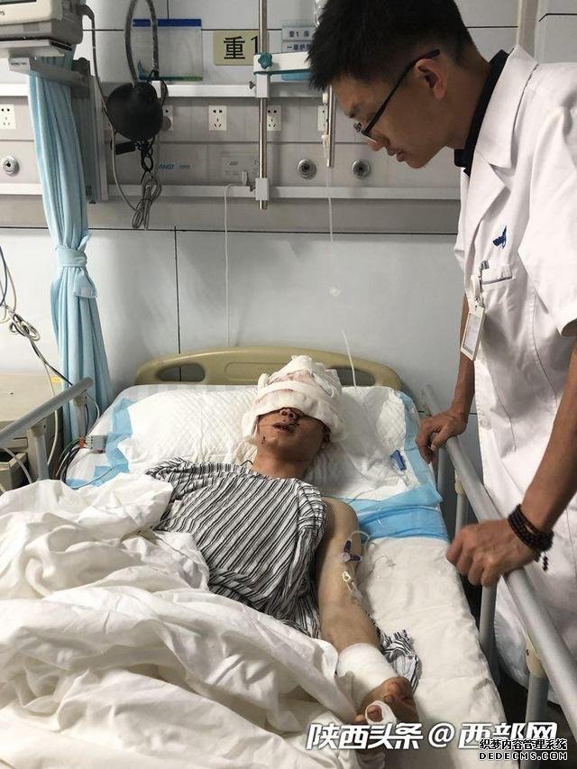 西安男博士講述被熊襲擊后自救過(guò)程：報警、止血、找水源